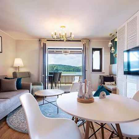 Tawerna Kaszubska 山林小屋 奥斯特基采