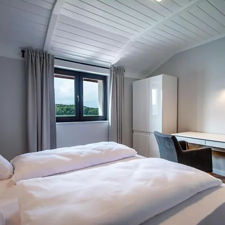 Tawerna Kaszubska * 오스트시체